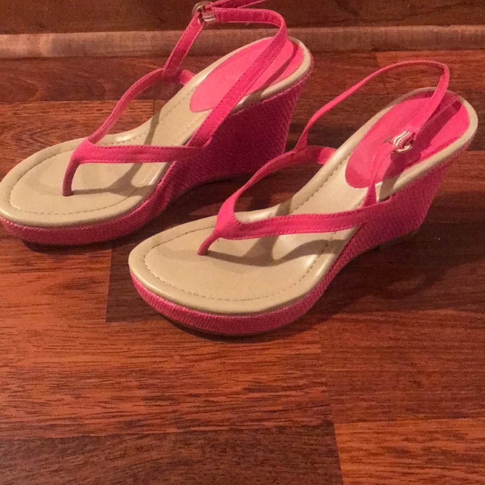 Pink Wedges